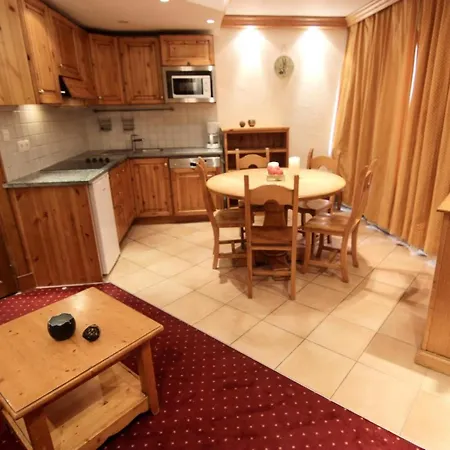 Neves - Agreable 2 Pieces Pour 5 Personnes Au Coeur Quartier Anime De La Station Mae-7528 Val Thorens